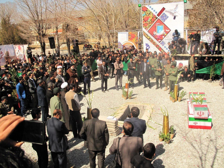 مراسم تدفین پیکر مطهر شهید گمنام در دانشکده فنی شهرکرد