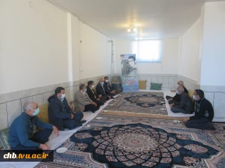 ریاست دانشگاه فنی و حرفه ای استان چهارمحال وبختیاری با خانواده شهید اسکندر مومنی شهرکی دیدار و گفتگو کرد