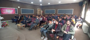 برگزاری جلسه معارفه دانشجویان آموزشکده فنی و حرفه ای پسران شهرکرد با حضور ریاست دانشگاه فنی و حرفه ای استان چهار محال و بختیاری  6
