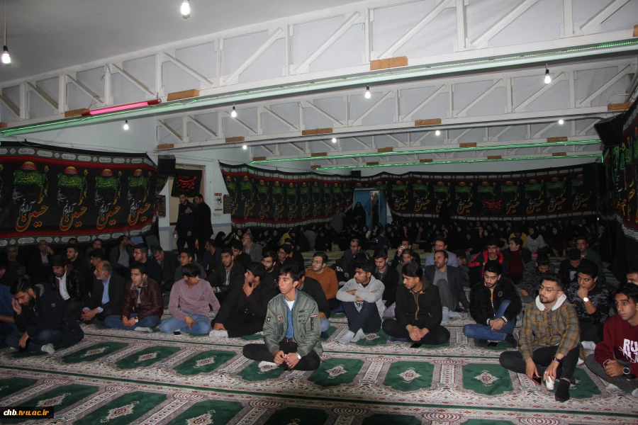 حضور سردار اکبری ، فرمانده سپاه حضرت قمربنی‌هاشم (ع) چهارمحال و بختیاری

 در مراسم عزاداری  ایام فاطمیه؛ شهادت حضرت زهرا(س) و کنگره شهدای دانشجوی استان چهار محال و بختیاری  6