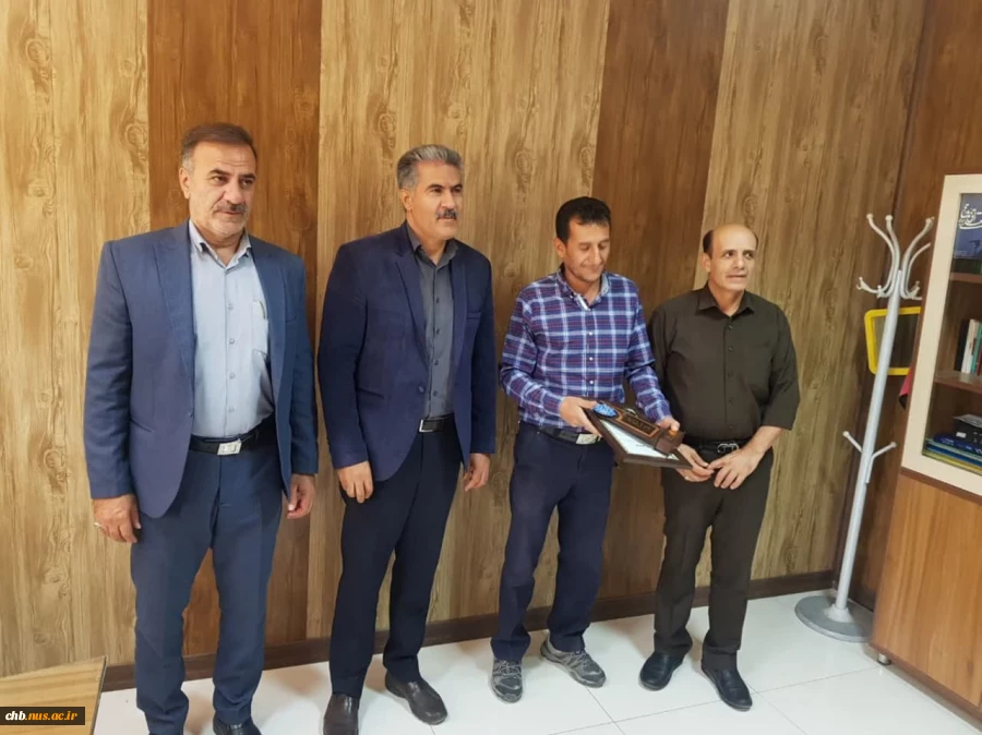 به مناسبت هفته تربیت بدنی از مسئول تربیت بدنی آموزشکده ملی مهارت پسران شهرکرد تقدیر شد 4