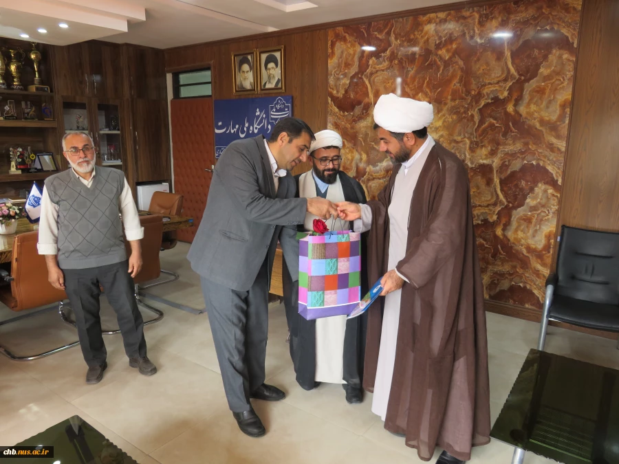 برگزاری جلسه شورای فرهنگی و تقدیر ازنماینده محترم نهاد رهبری در دانشگاه ملی مهارت استان چهار محال و بختیاری 3
