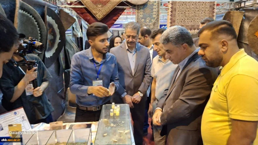 هم اکنون بازدید دکتر افشین سفاهن رییس مرکز حقوقی، لوایح و امور مجلس وزارت علوم ، تحقیقات و فناوری  از غرفه دانشگاه ملی مهارت استان چهارمحال و بختیاری 2